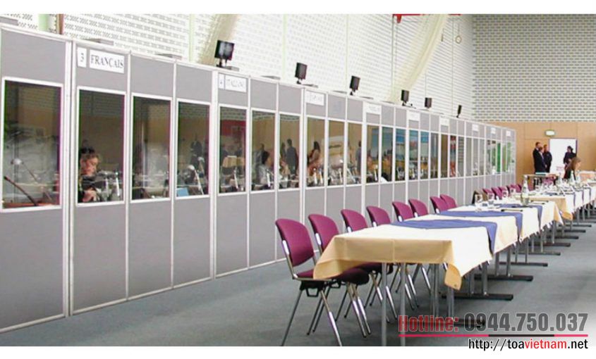 Where-to-place-the-translation-booth-Bilingva-845x510.jpg